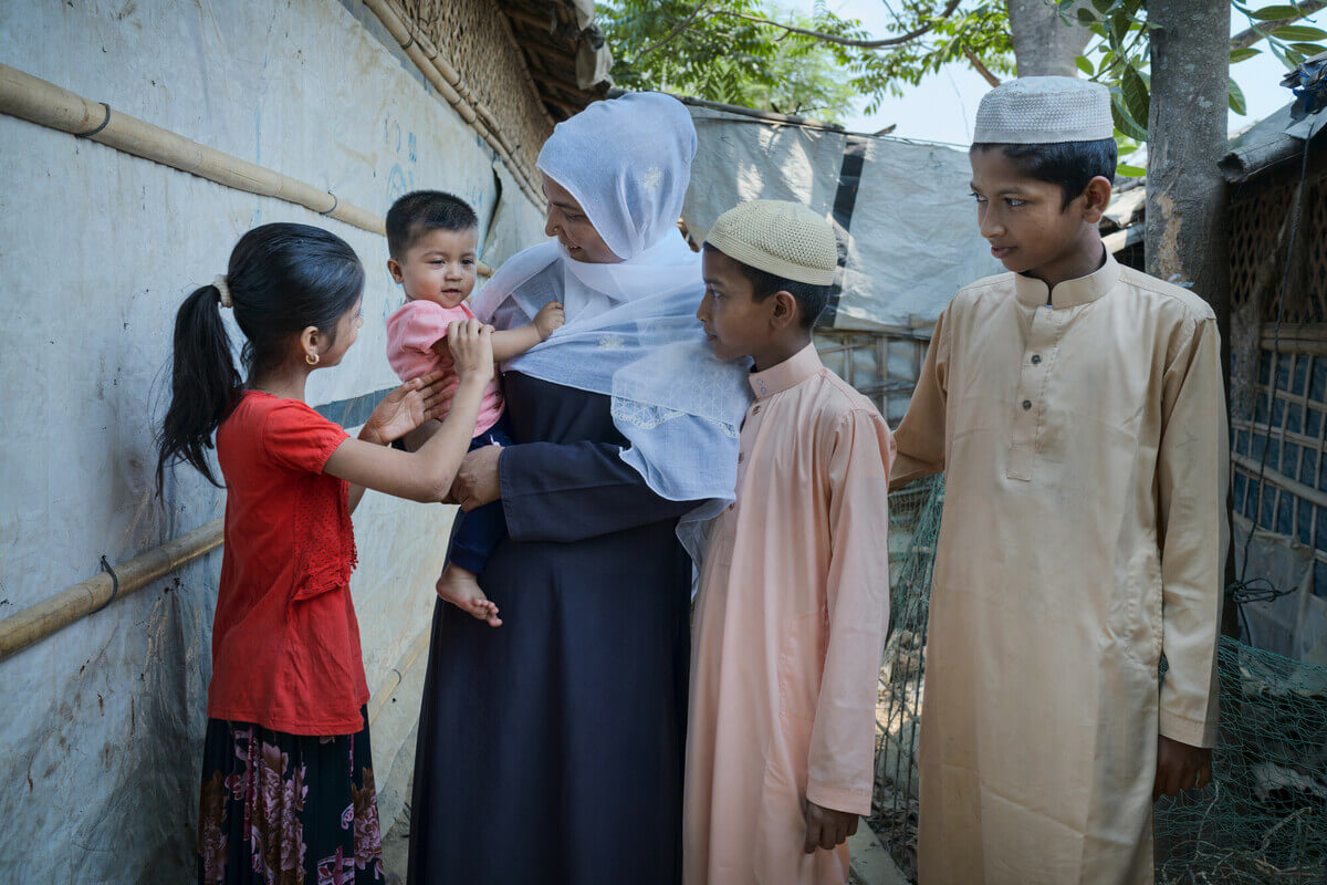 Cox's Bazar, Bangladesh: Dil and her family fled conflict in their home country of Myanmar seven years ago, and now live in a refugee camp in Cox's Bazar, Bangladesh. She fears for the safety of her four children, and struggles with accessing enough water for her family. Photo:Fabeha Monir/Oxfam. Oxfam acknowledges the support of the Australian Government through the Australian Humanitarian Partnership (AHP).