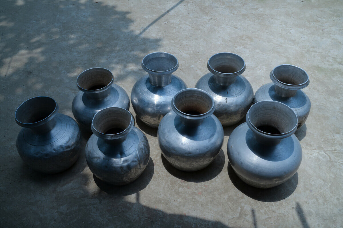 Cox's Bazar, Bangladesh: Water jugs used in Nayapara village which hosts over 1.7 million Rohingya refugees. Photo credit: Fabeha Monir/Oxfam. Oxfam acknowledges the support of the Australian Government through the Australian Humanitarian Partnership (AHP).